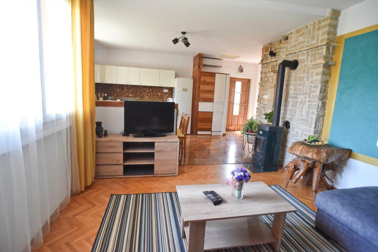 Mihaela Apartment ซาดาร์ ภายนอก รูปภาพ